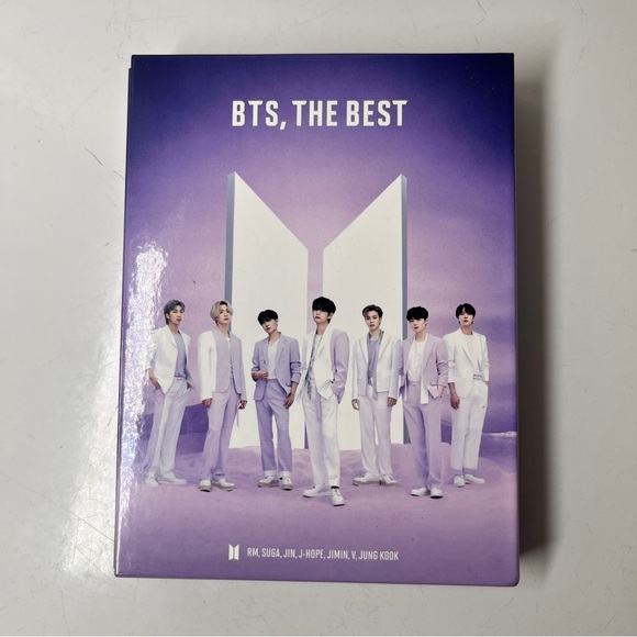 BTS - The Best Japanese fan club
Limited edition 
Like new - Picture 1 of 3